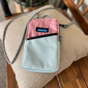 Kavu crossbody cell phone purse